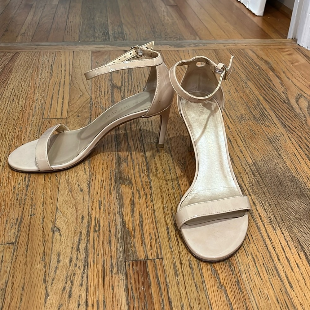 Stuart Weitzman nude heels